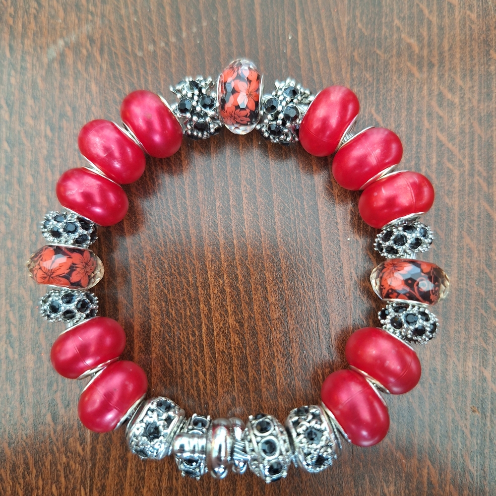 Elegant Red and Silver Beaded Bracelet